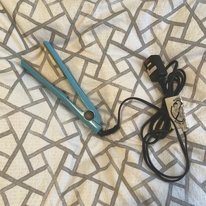 CHI hair straightener